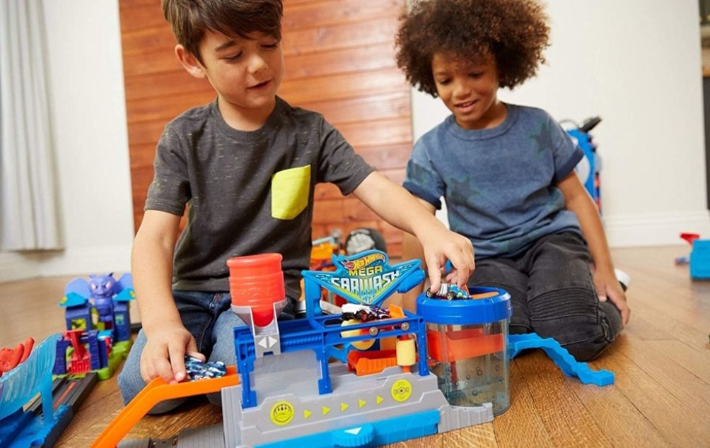 Gợi ý 10 bộ đồ chơi Hot Wheels làm quà tặng tuyệt vời cho bé