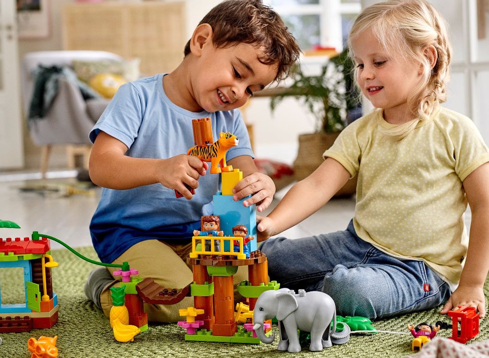 Đánh thức tiềm năng trí tuệ cho bé với những bộ đồ chơi xếp hình LEGO Duplo thông minh