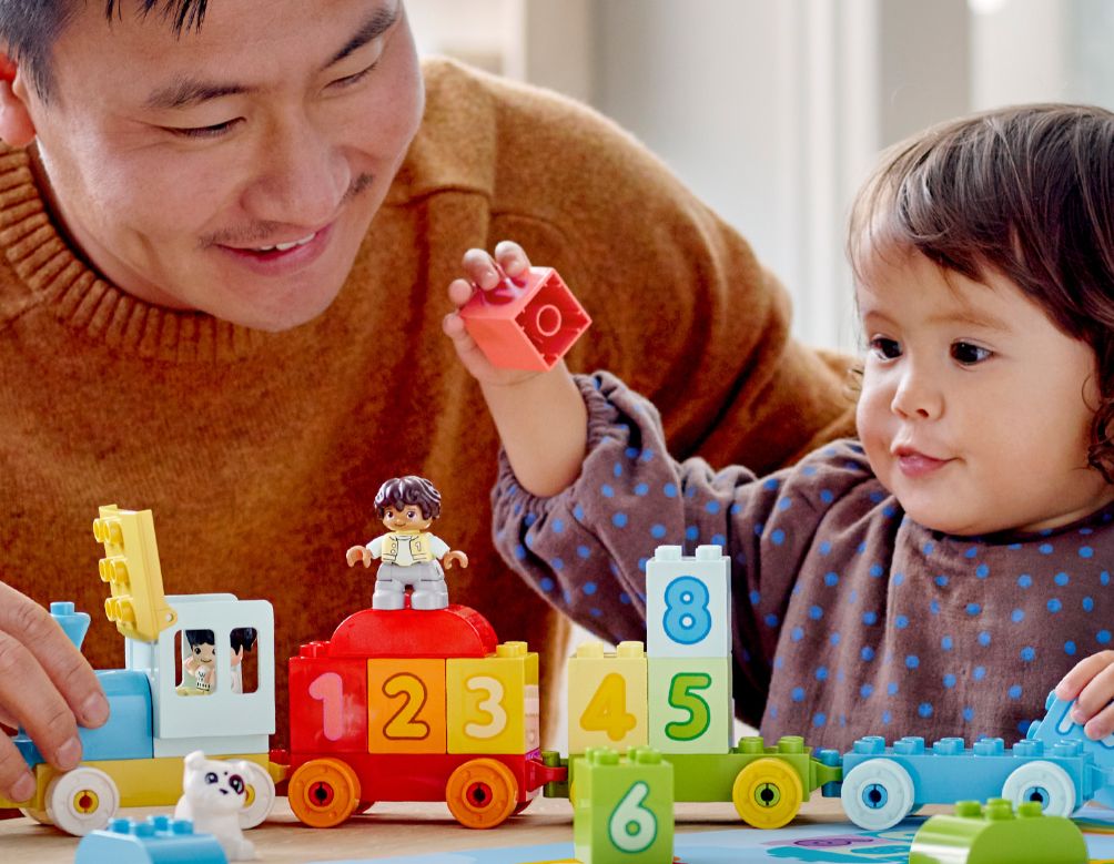 Những lý do mẹ nên chọn đồ chơi xếp hình LEGO Duplo cho bé dưới 5 tuổi