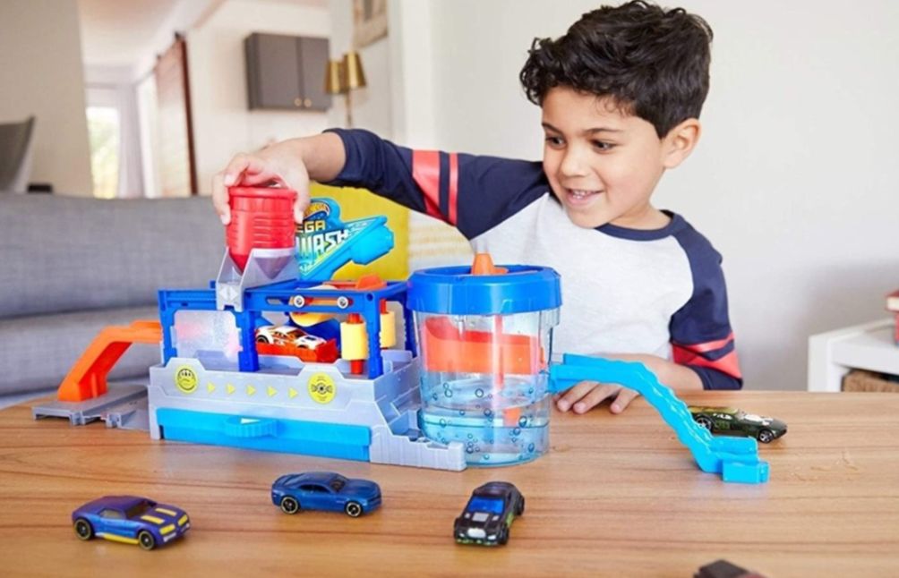 Hướng dẫn kinh nghiệm chọn mua xe đồ chơi Hot Wheels chính hãng cho bé