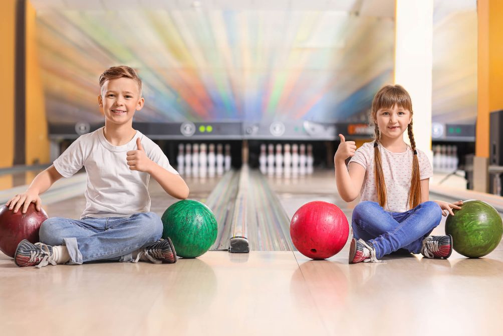 Điểm danh những lợi ích bất ngờ của trò chơi bowling cho bé