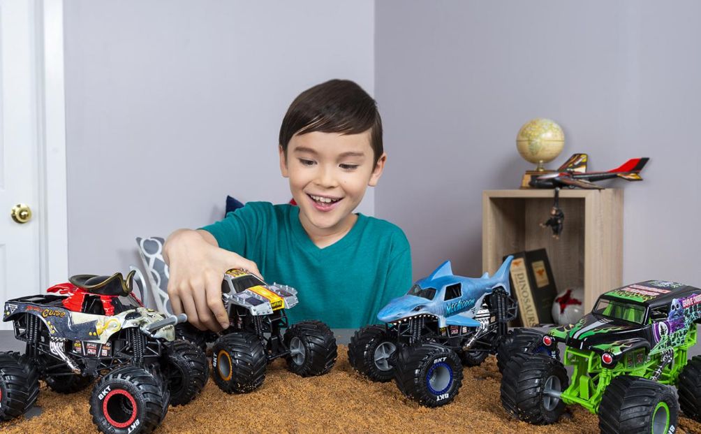 Giải mã sức hút khó cưỡng của siêu xe điều khiển Monster Jam