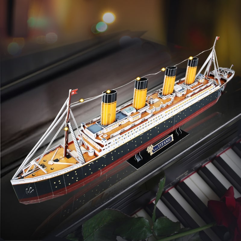 Đồ chơi trẻ em xếp hình 3D có đèn LED: Tàu Titanic PUZZLES L521H