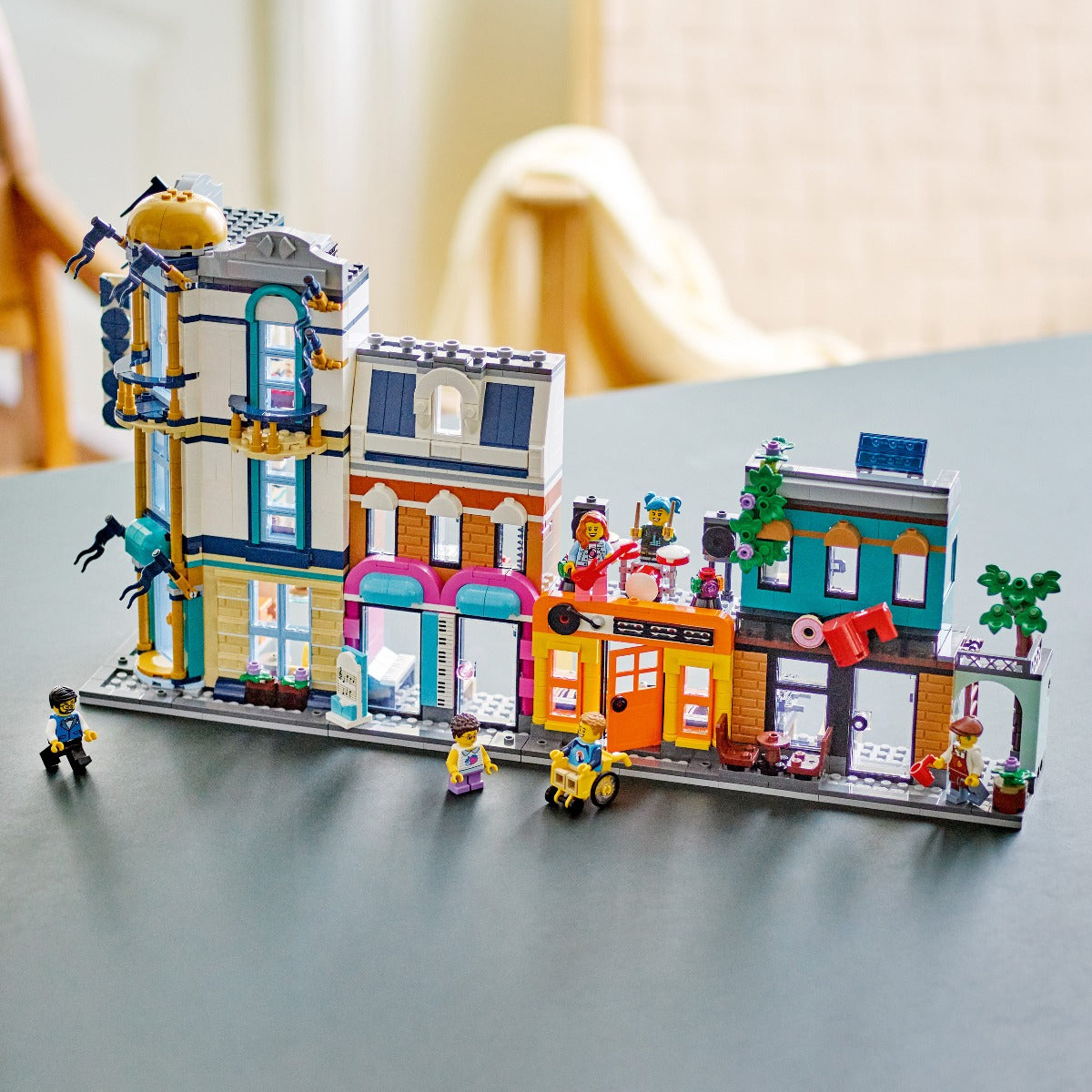 Đồ chơi lắp ráp Khu phố trung tâm LEGO CREATOR 31141