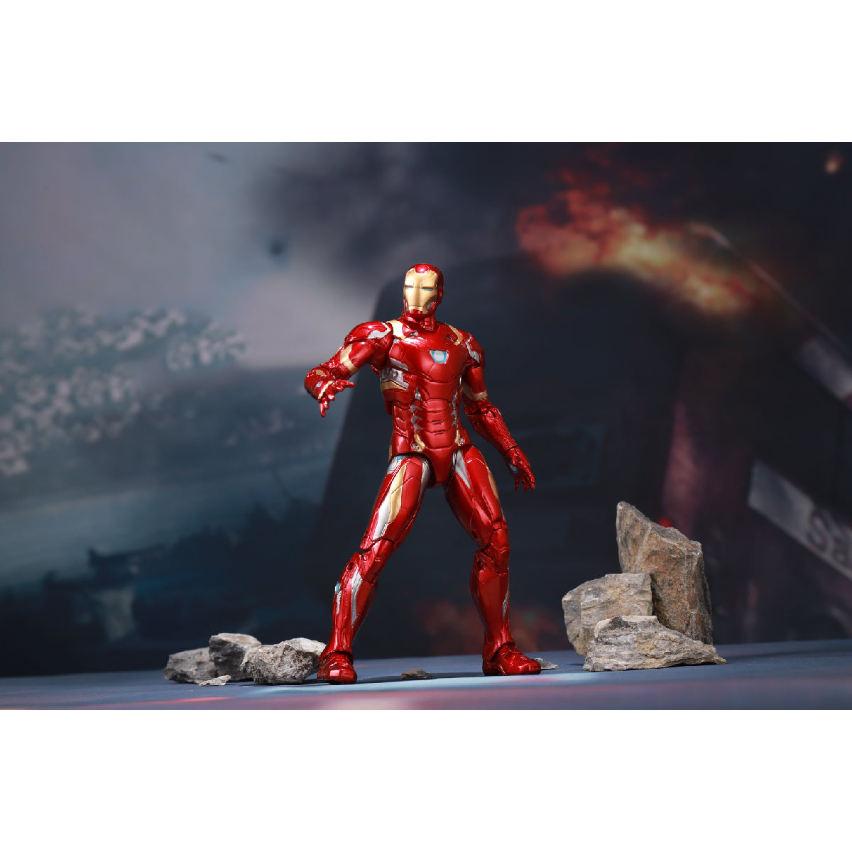 Mô Hình Tác Chiến Iron Man MK46 Tích Hợp Bệ Ánh Sáng ZD TOYS 1606-02