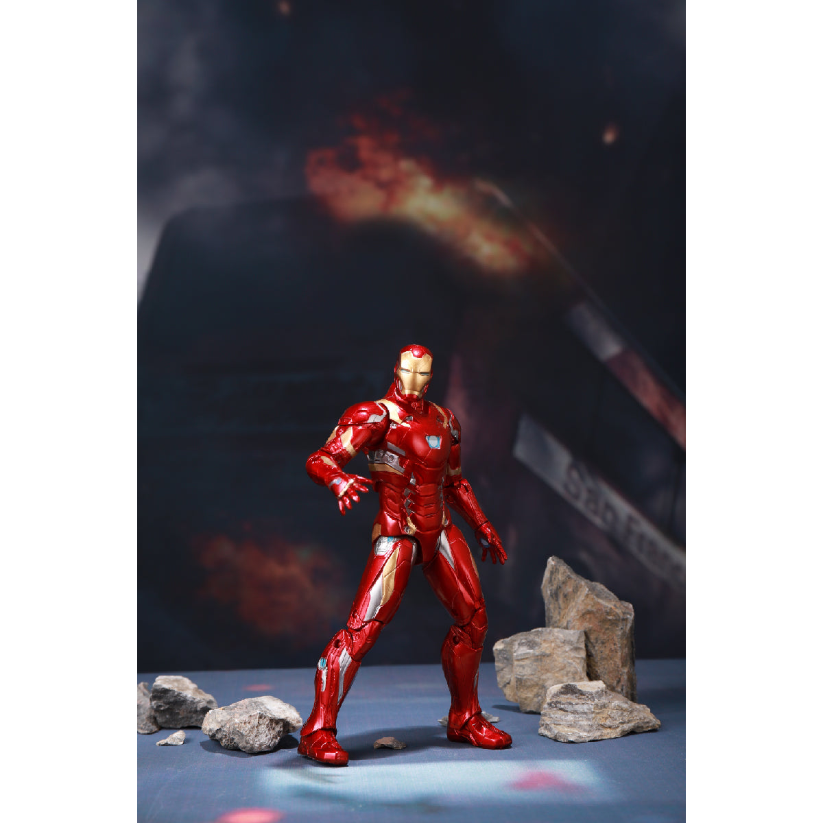 Mô Hình Tác Chiến Iron Man MK46 Tích Hợp Bệ Ánh Sáng ZD TOYS 1606-02