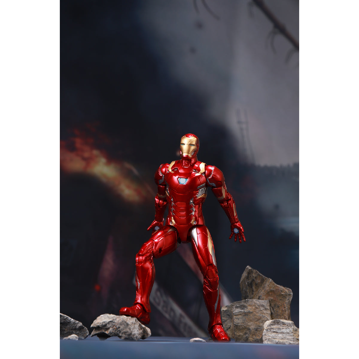 Mô Hình Tác Chiến Iron Man MK46 Tích Hợp Bệ Ánh Sáng ZD TOYS 1606-02