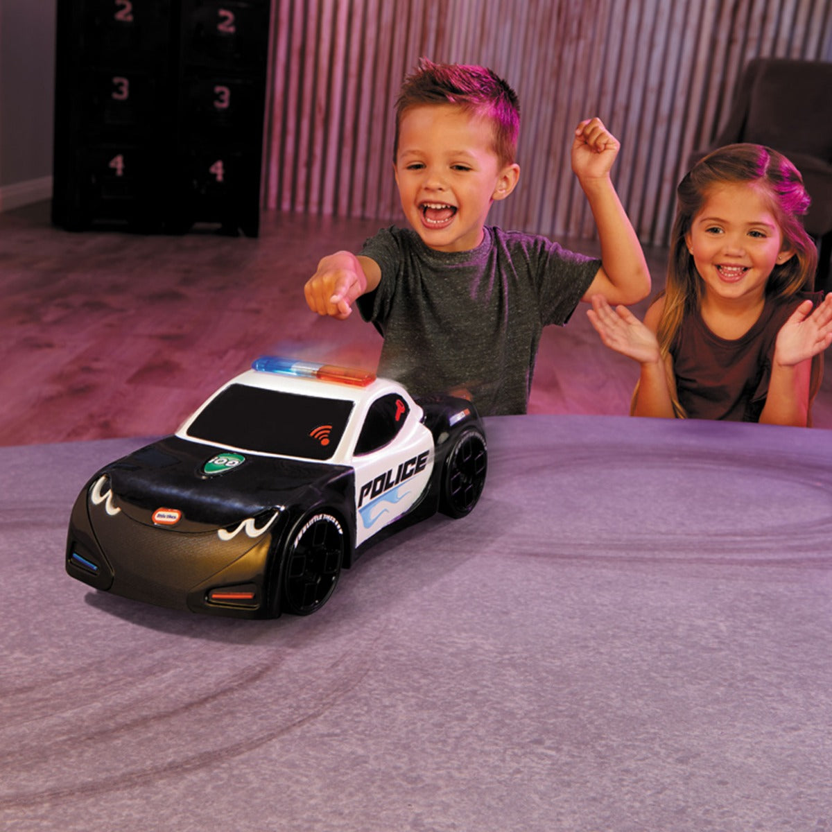 LITTLE TIKES 653308 touch-sensitive police car